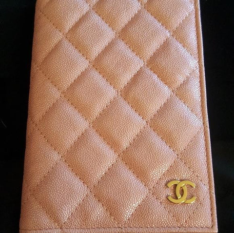 Classic Passport Holder Caviar Leather Pink