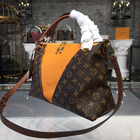 LV V Tote MM Monogram Safran